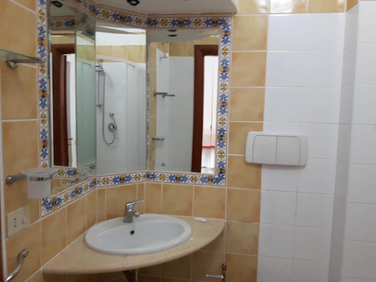 Parigino Hotell Palinuro Exteriör bild