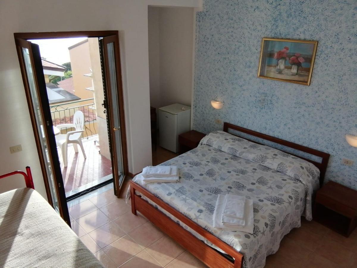 Parigino Hotell Palinuro Exteriör bild